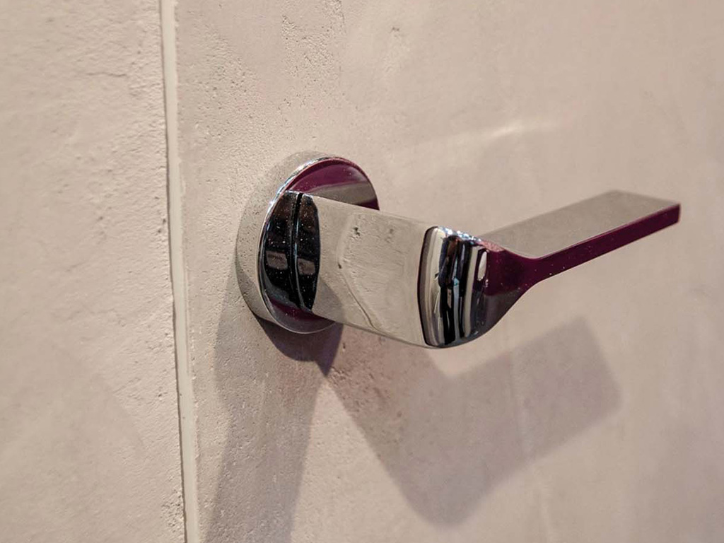 Klamki do drzwi, klamki do okien